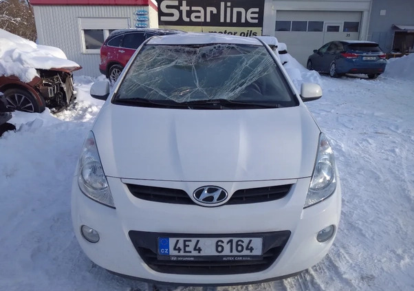 Hyundai i20 cena 8000 przebieg: 58770, rok produkcji 2011 z Mońki małe 92